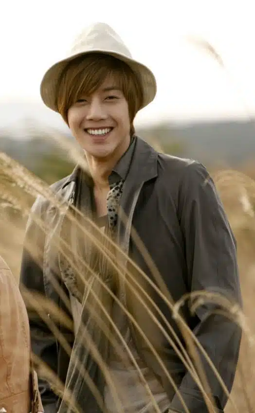 Kim Hyun-joong Wife, Age, Career, Net Worth & Full Biography (2026 Updated) (4)